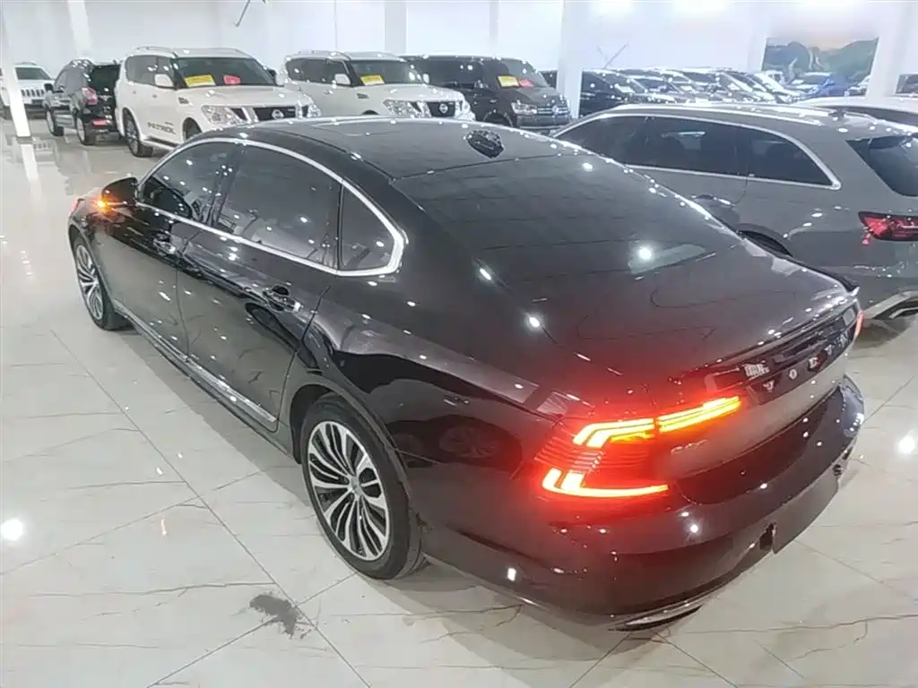 Volvo S90 PHEV 2023 — фото 5