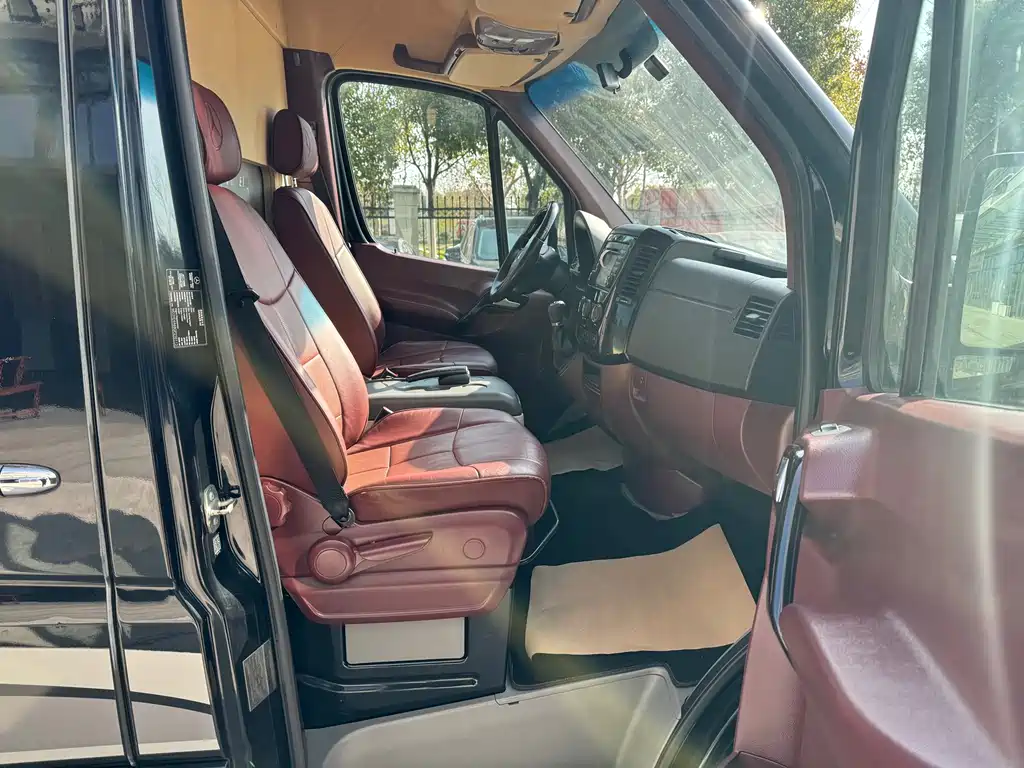 Mercedes-Benz Sprinter 2016 — фото 13
