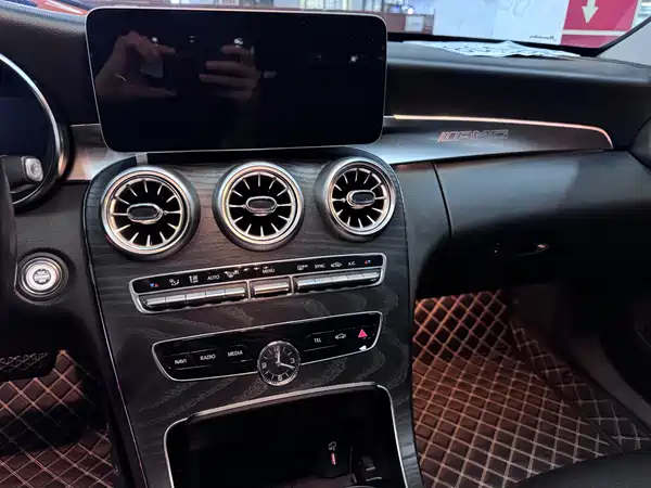 Mercedes-Benz C-Class 2019