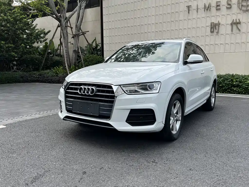 Audi Q3 2016 — фото 1