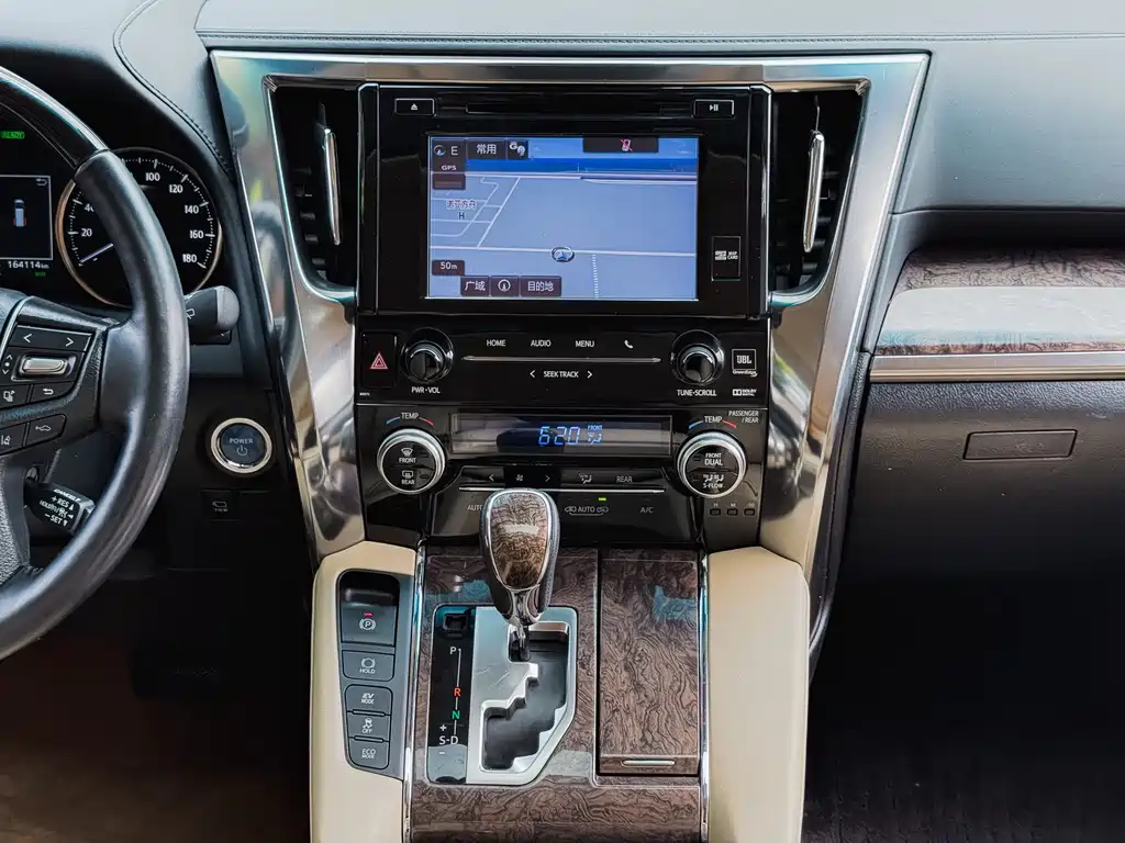 Toyota Alphard 2019 — фото 7
