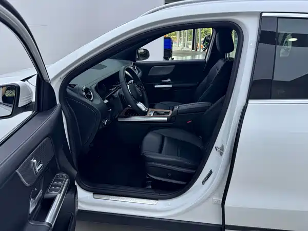Mercedes-Benz GLA 2025