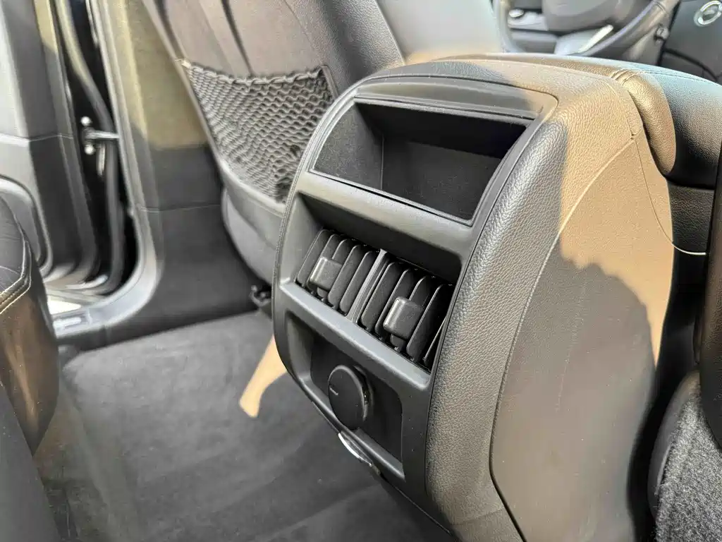Cadillac SRX 2012 — фото 17