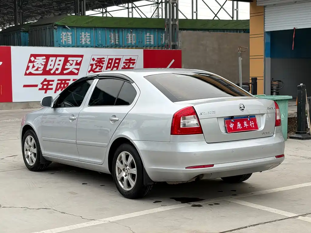 Skoda Octavia 2014 — фото 19