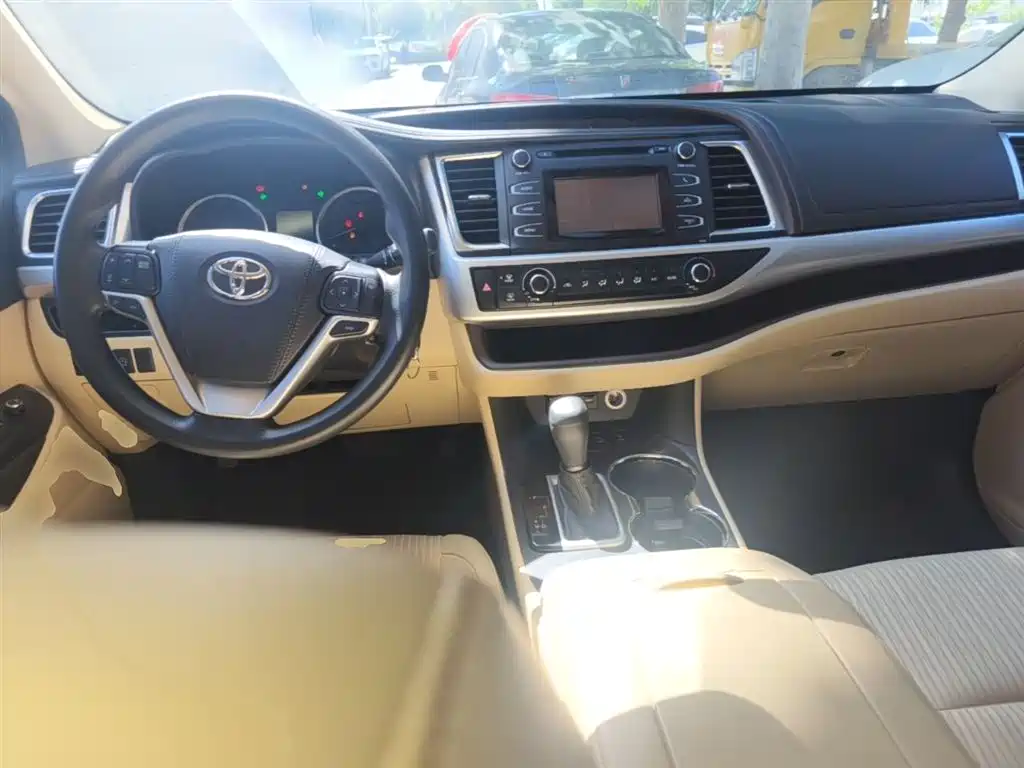 Toyota Highlander 2021 — фото 10