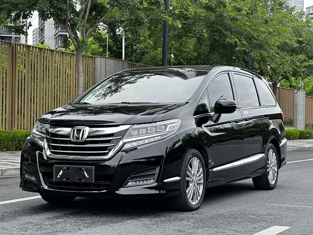 Honda Elysion 2019 — фото 1
