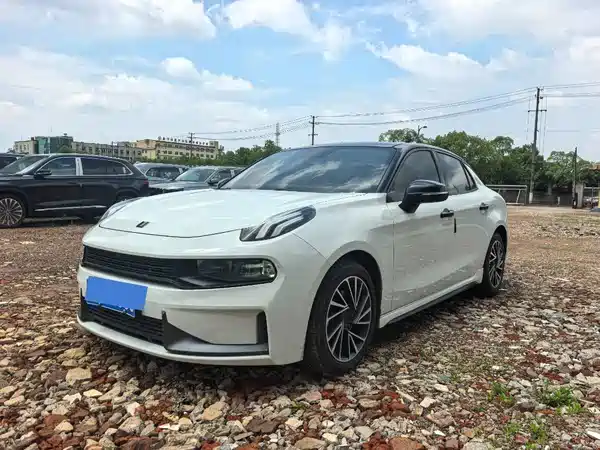 Lynk & Co 03 2021