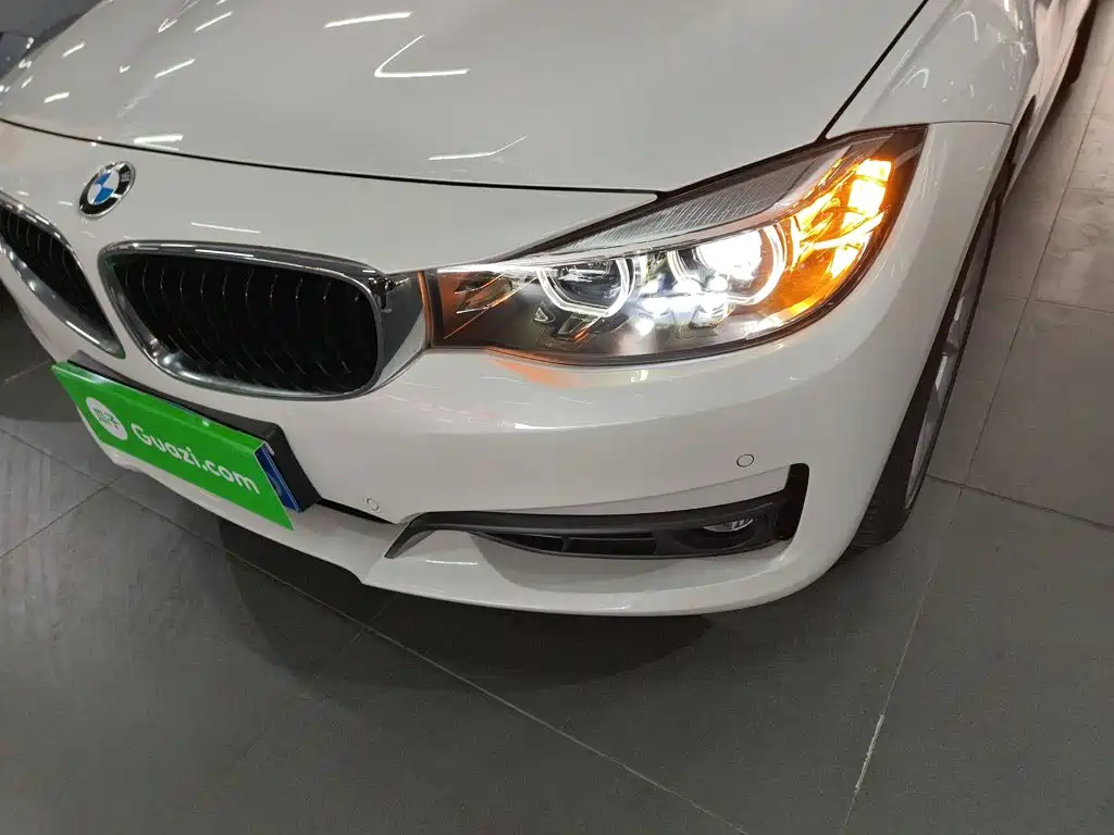 BMW 3 Series GT 2019 — фото 18
