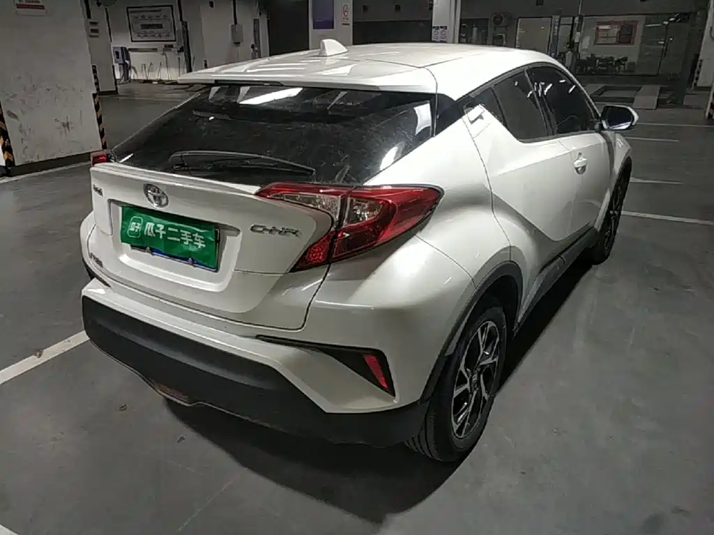 Toyota C-HR 2021 — фото 7