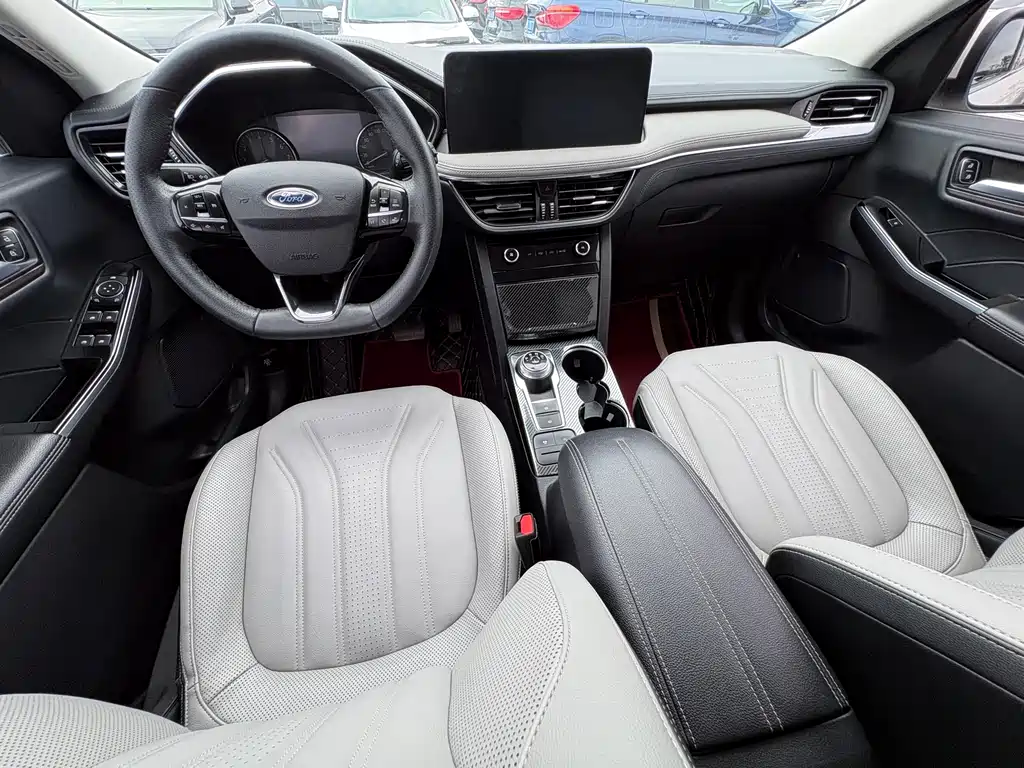 Ford Escape 2020 — фото 14