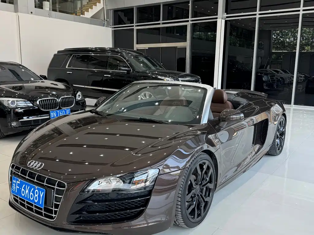 Audi R8 2013