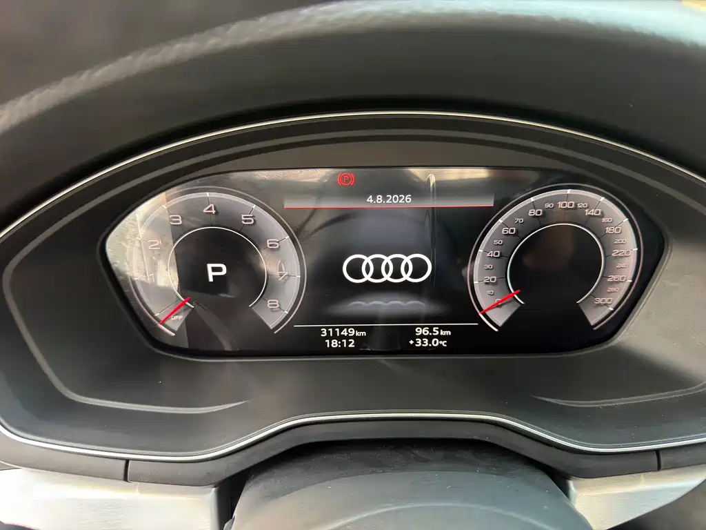 Audi A4L 2023 — фото 13