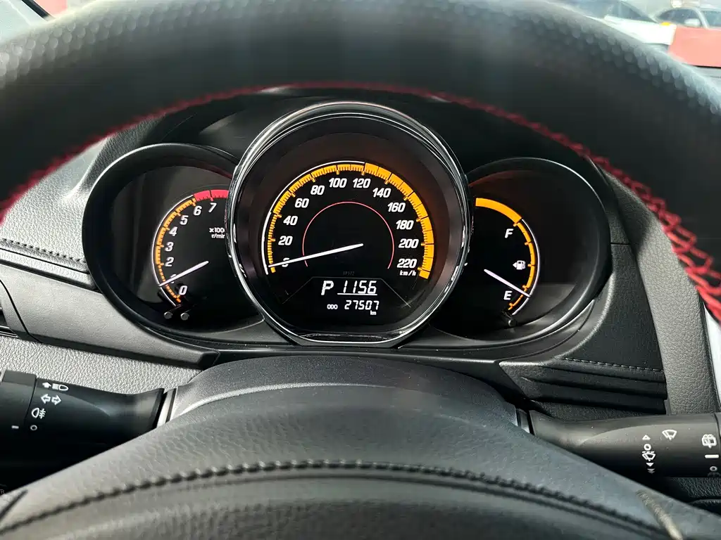 Toyota Yaris L 2022 — фото 5