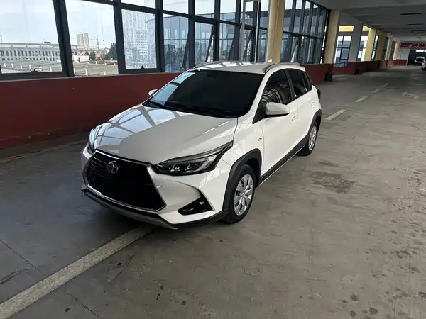 Toyota Yaris L 2022
