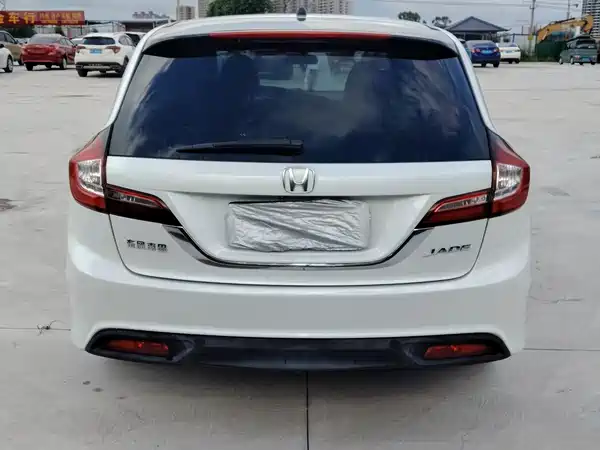 Honda Jade 2016