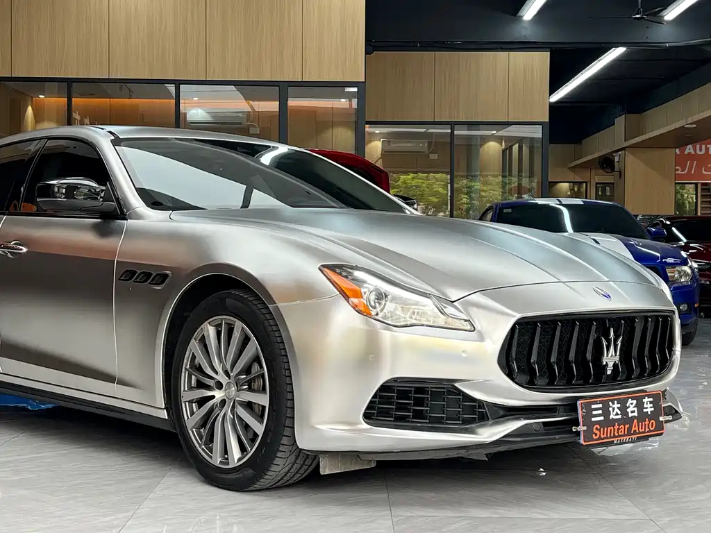 Maserati Quattroporte 2017 — фото 10