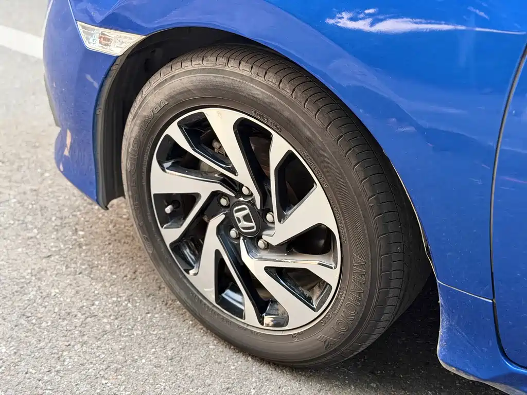 Honda Civic 2018 — фото 13