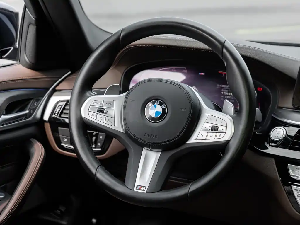 BMW 5 Series 2023 — фото 13