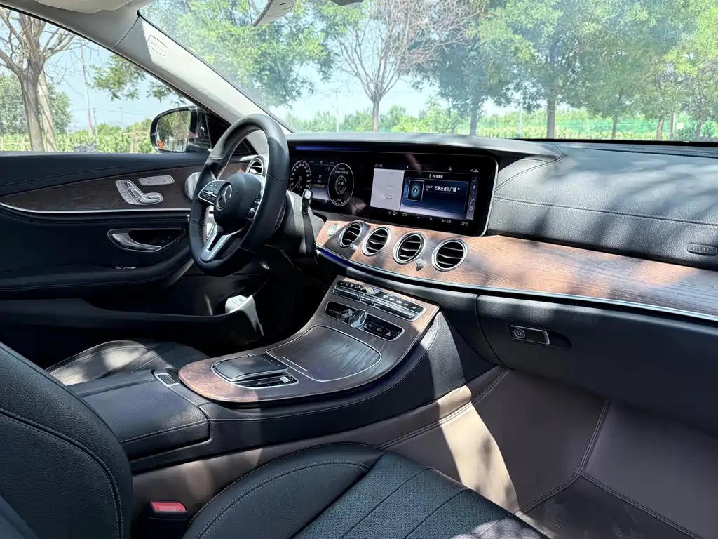Mercedes-Benz E-Class 2019 — фото 8