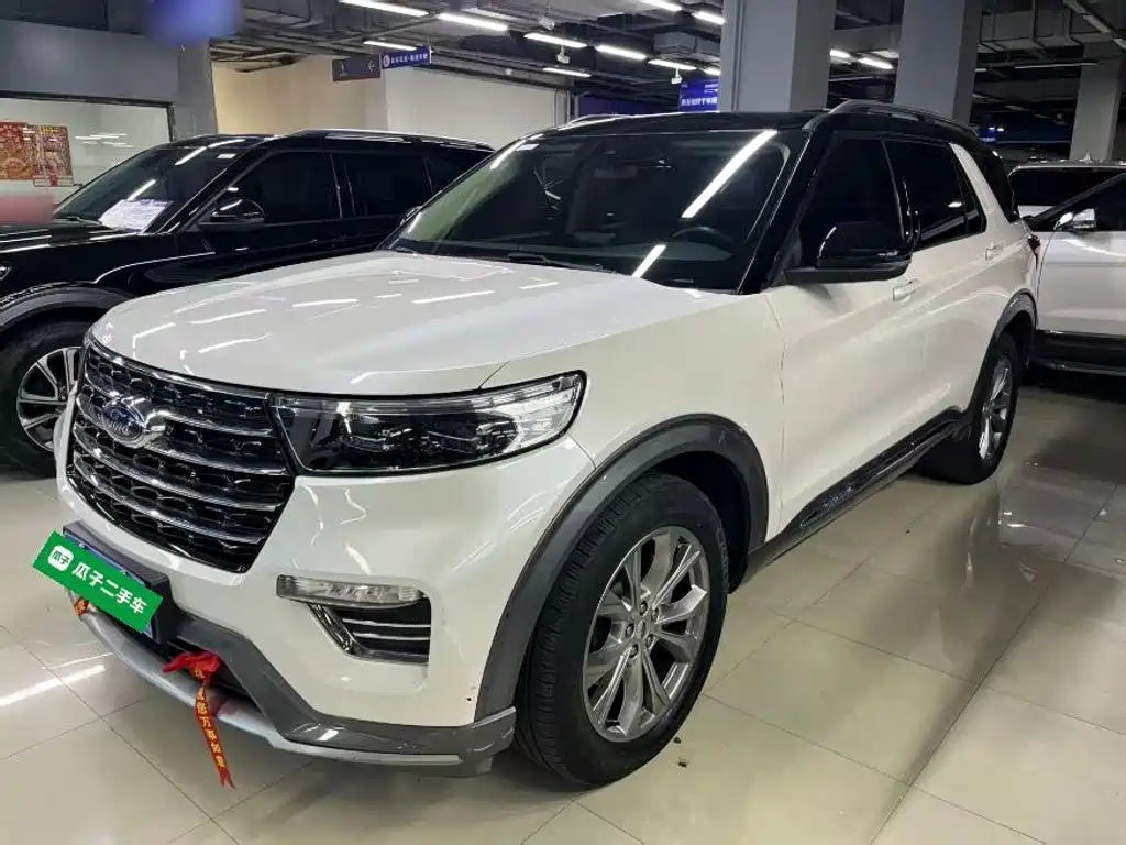 Ford Explorer 2022 — фото 2