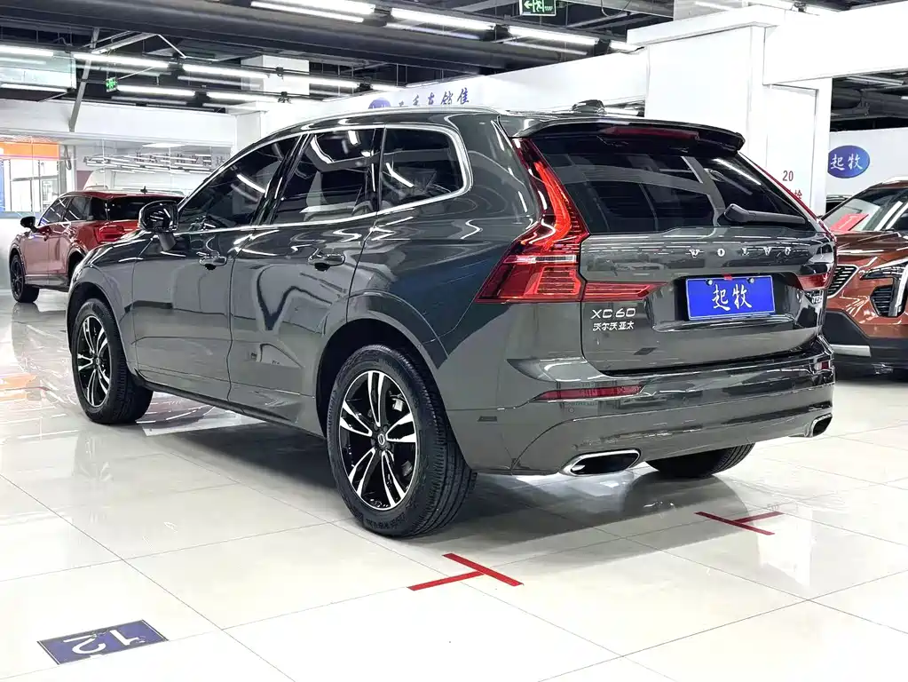 Volvo XC60 2018 — фото 6