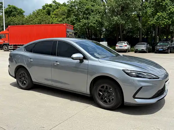 BYD Seal 05 DM-i 2025