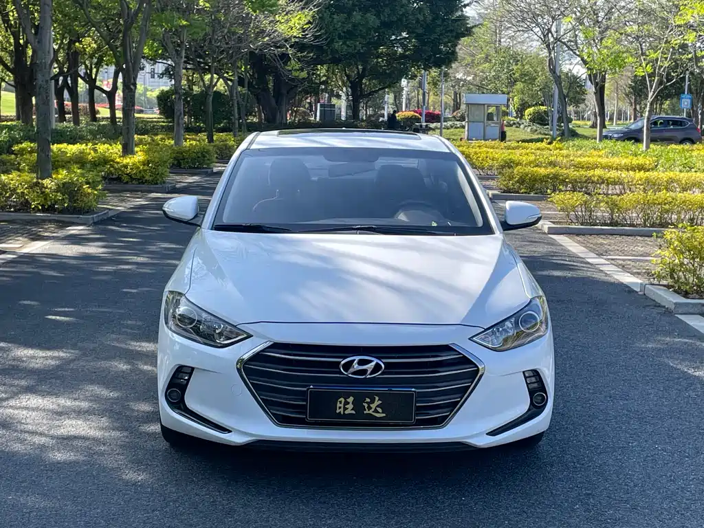Hyundai Elantra 2019