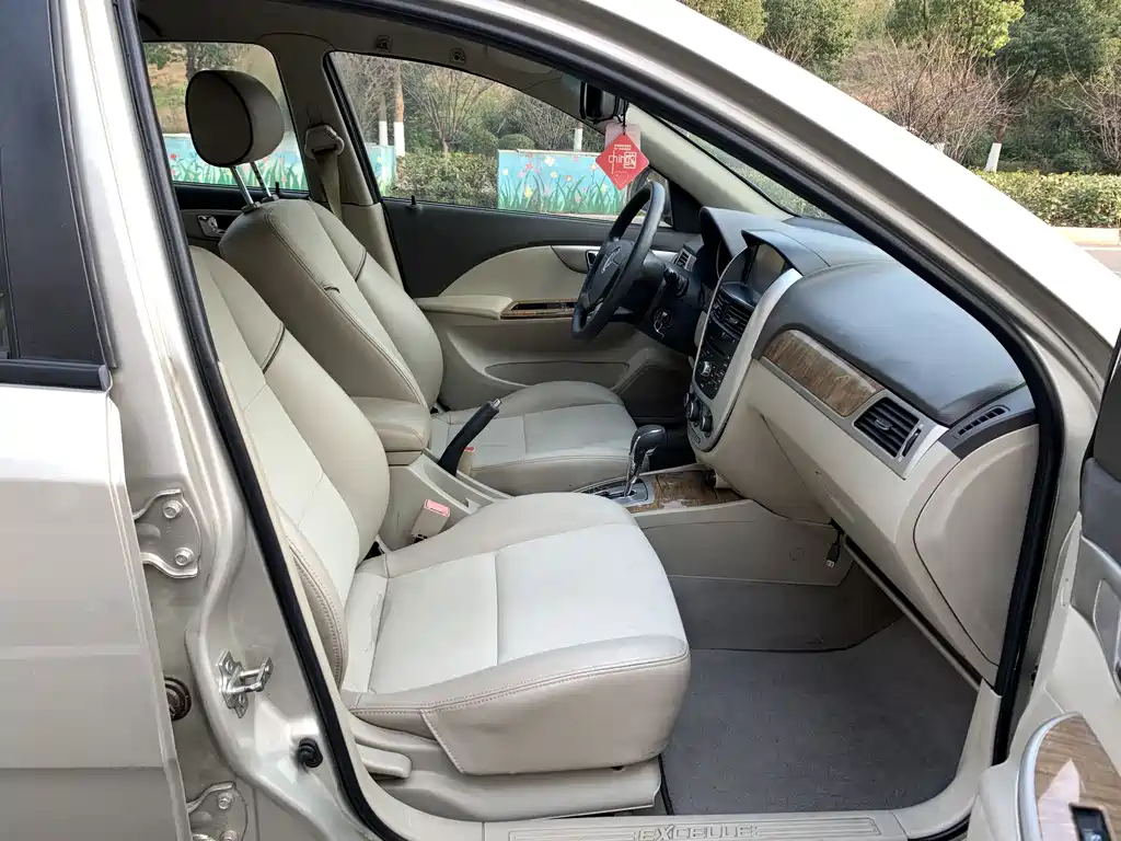 Buick Excelle 2015 — фото 2