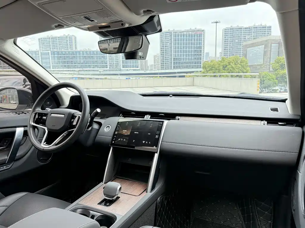 Land Rover Discovery Sport 2024 — фото 20