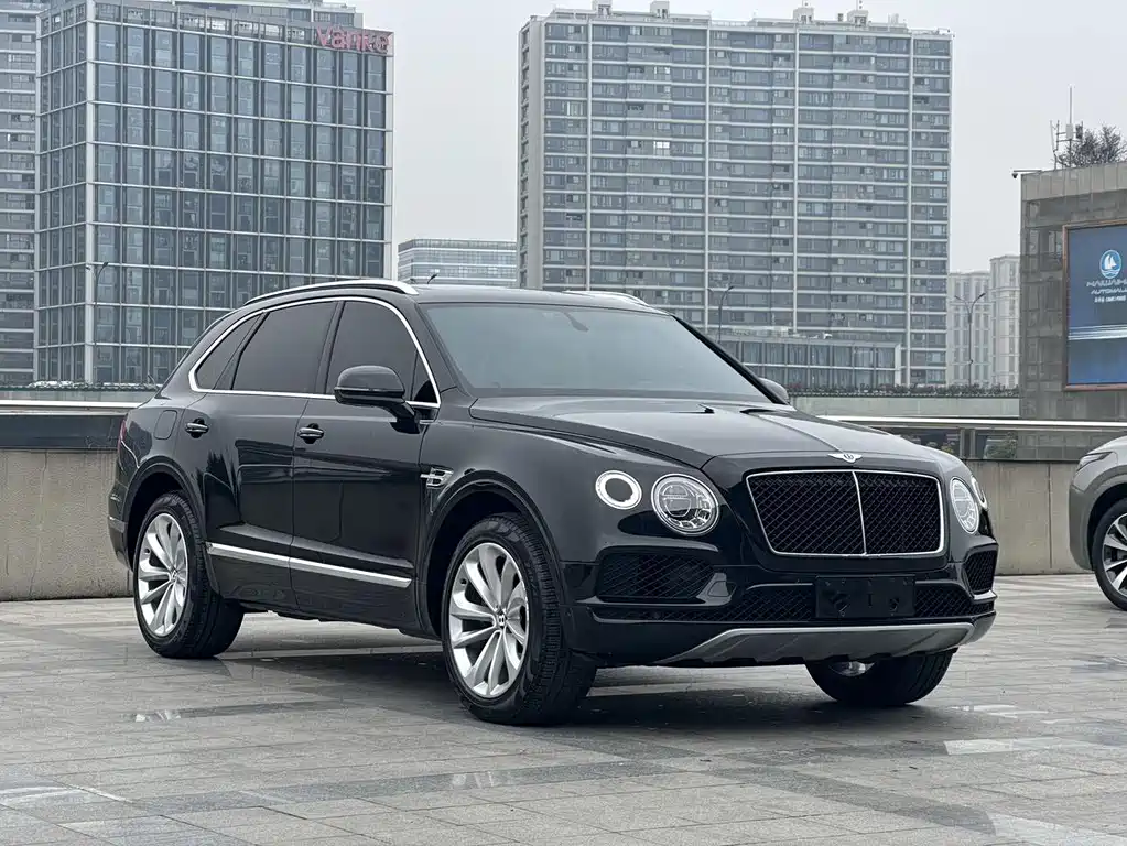Bentley Bentayga 2017 — фото 3
