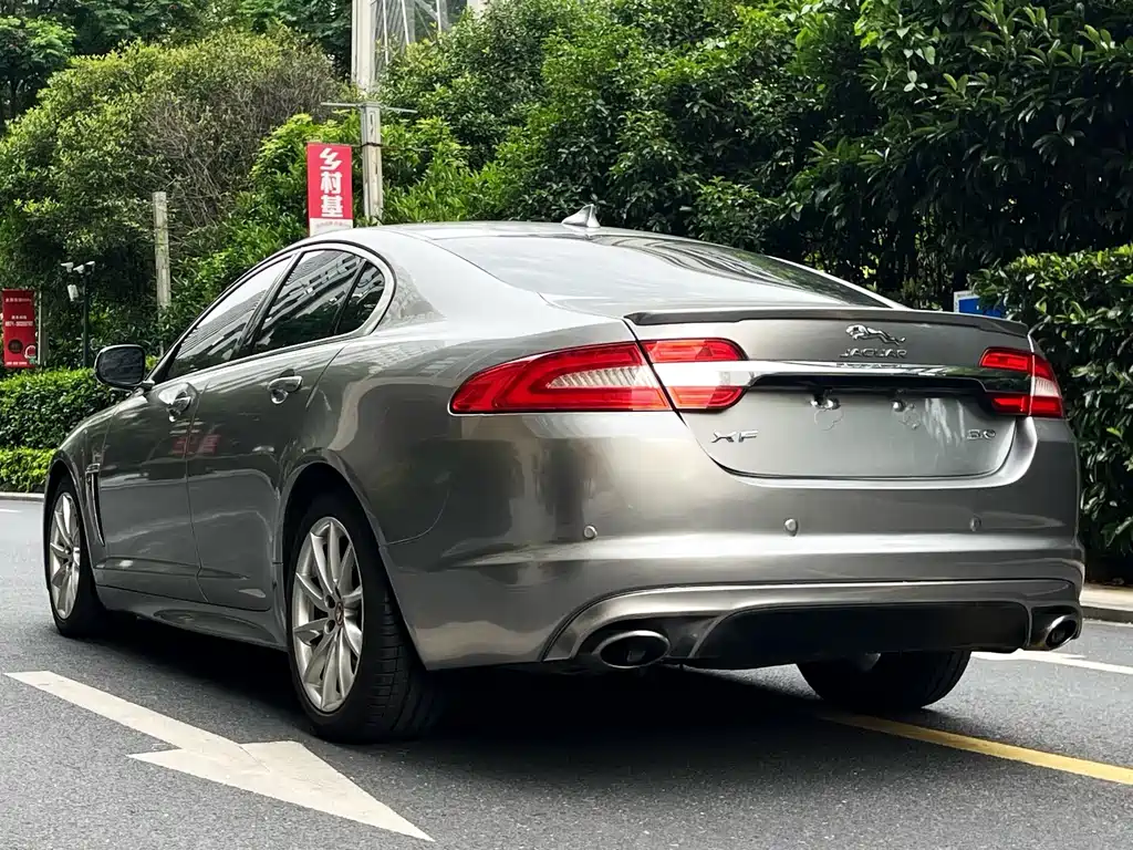 Jaguar XF 2014 — фото 6