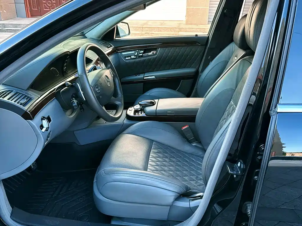 Mercedes-Benz S-Class AMG 2009 — фото 14