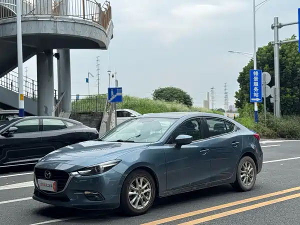 Mazda 3 Axela 2018