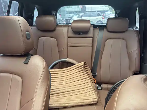 Mercedes-Benz GLB 2021