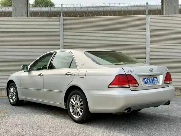 Toyota Crown 2009