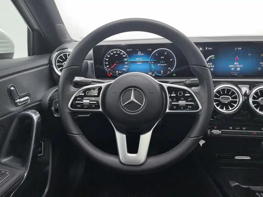 Mercedes-Benz A-Class 2019 — фото 11