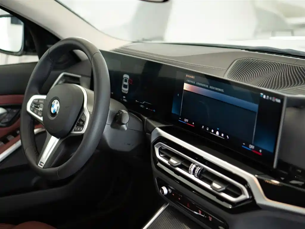 BMW 3 Series 2025 — фото 20