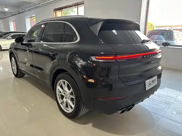 Porsche Cayenne 2024