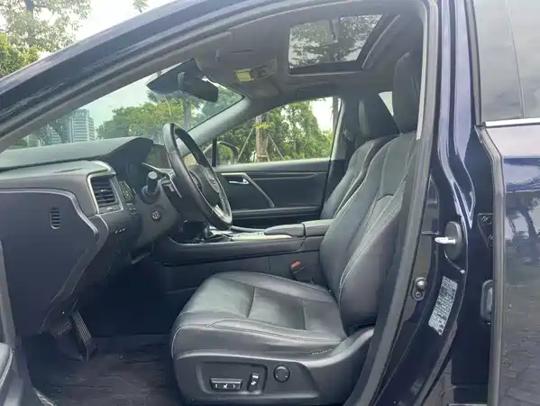 Lexus RX 2021