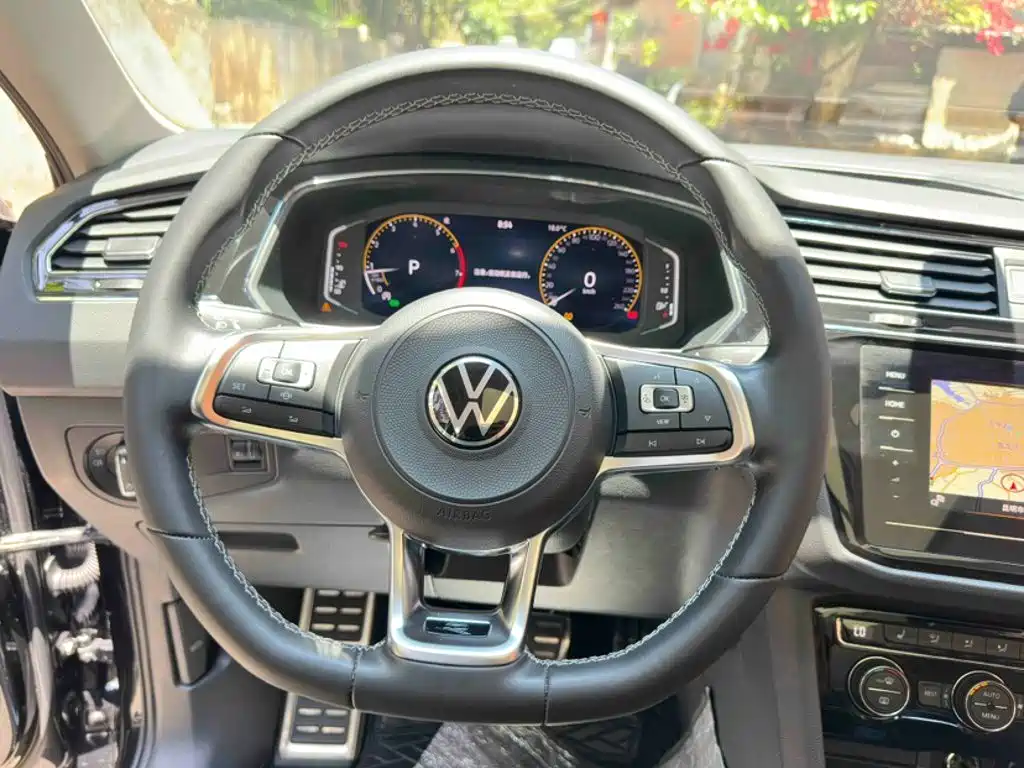 Volkswagen Tiguan L 2021 — фото 14