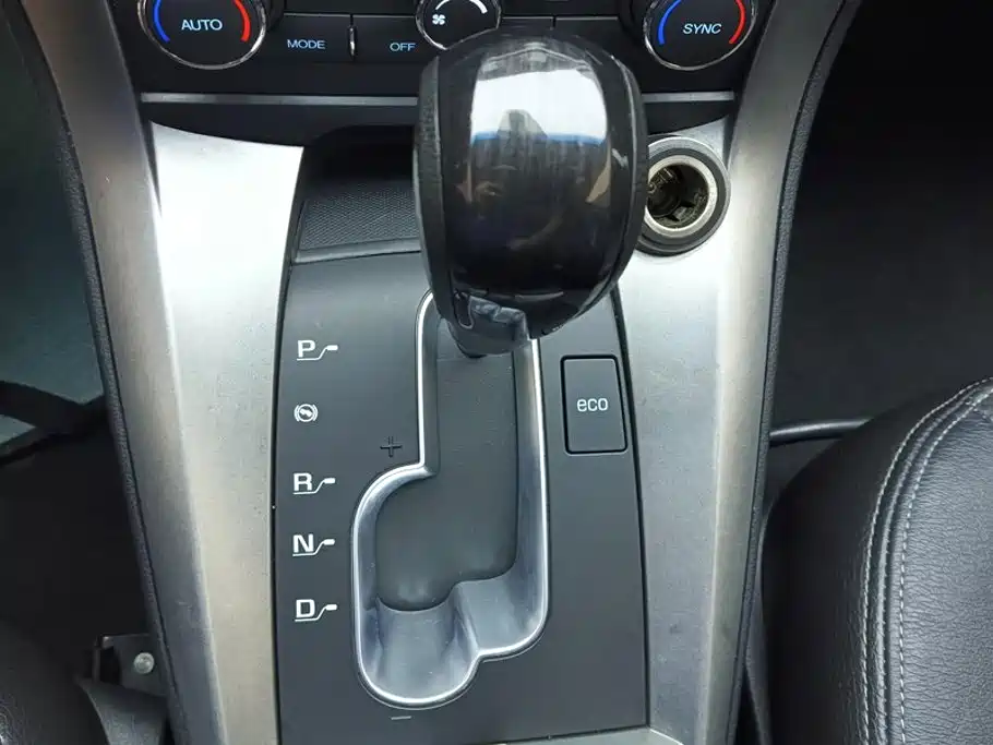 Chevrolet Captiva 2017 — фото 16