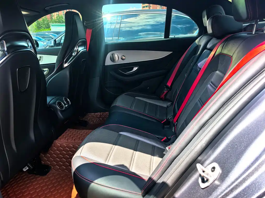 Mercedes-Benz E-Class AMG 2022 — фото 16