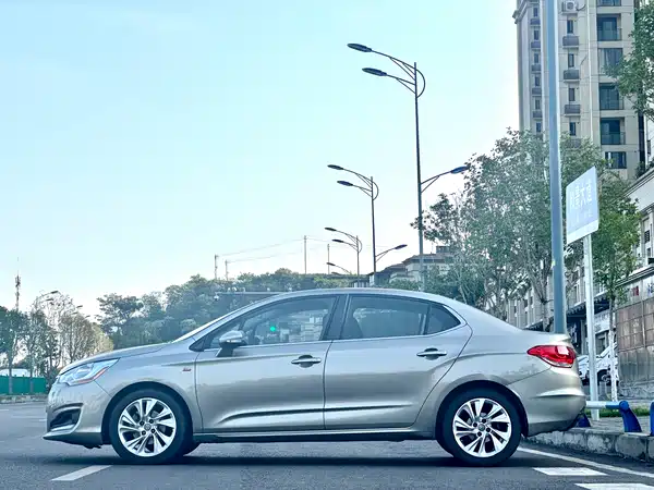 Citroën C4L 2014