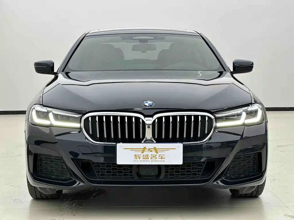 BMW 5 Series 2023 — фото 2