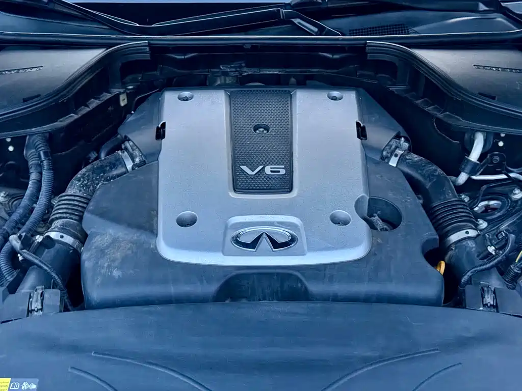 Infiniti Q70 2018 — фото 24