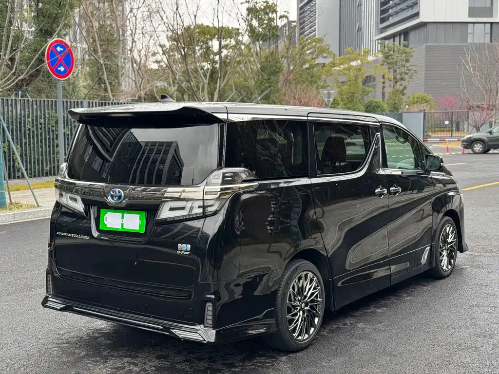 Toyota Vellfire 2021 — фото 6