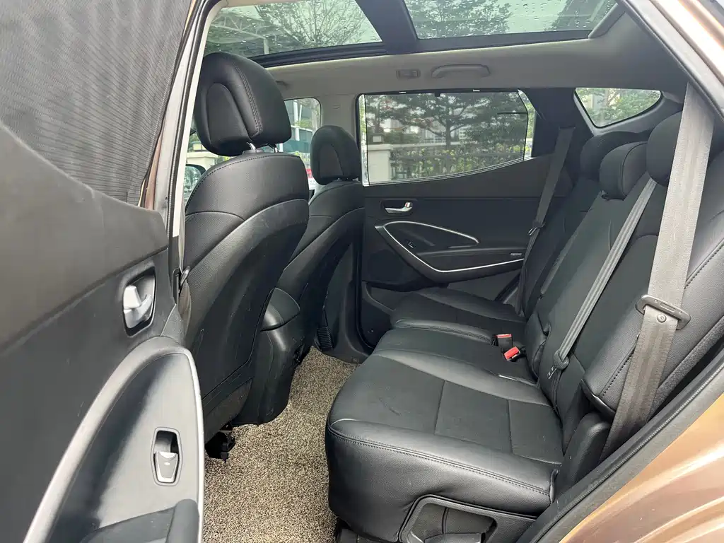 Hyundai Santa Fe 2015 — фото 14