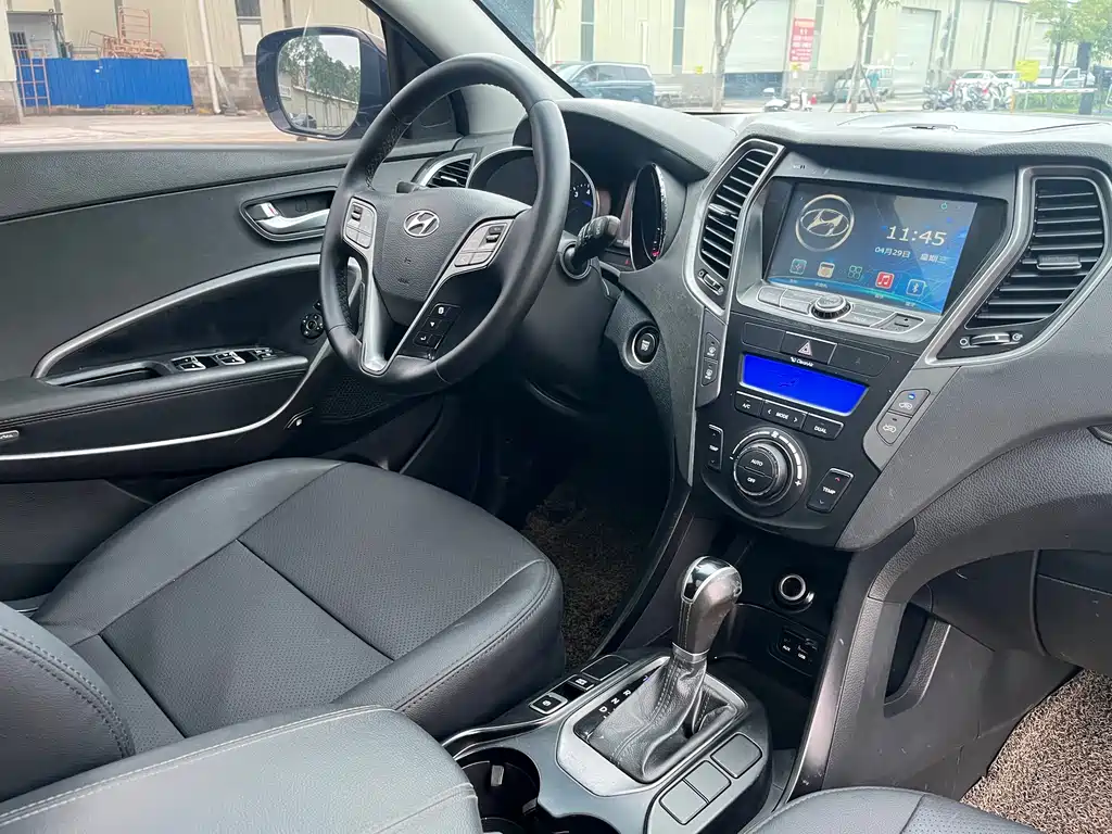 Hyundai Santa Fe 2015 — фото 19