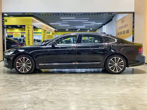 Volvo S90 2024