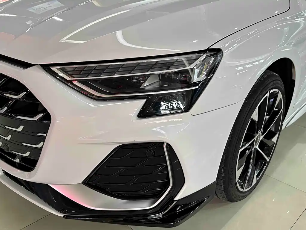 Audi A3 2025 — фото 18